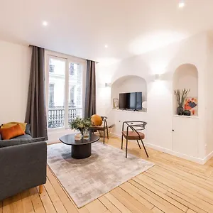  Apartamento And Renovated Parisian Apartment, 6-7 Guests